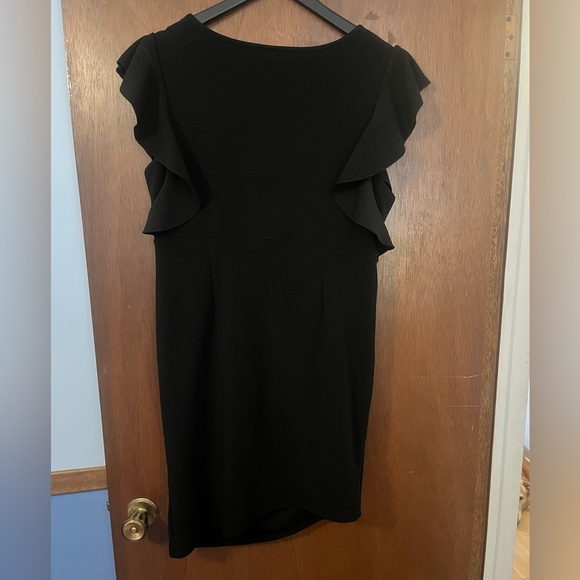 Black maternity dress- never worn just tried on - Picture 4 of 8